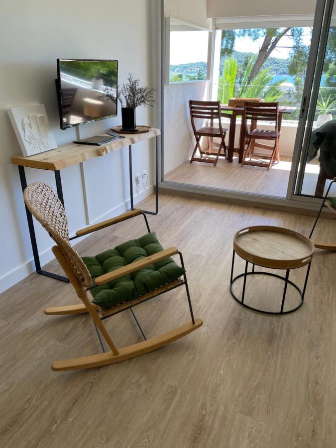 Charme & Calme-Tamaris- Studio Vue Mer - Piscine - Le Petit Olivier Sur Mer La Seyne-sur-Mer Bagian luar foto